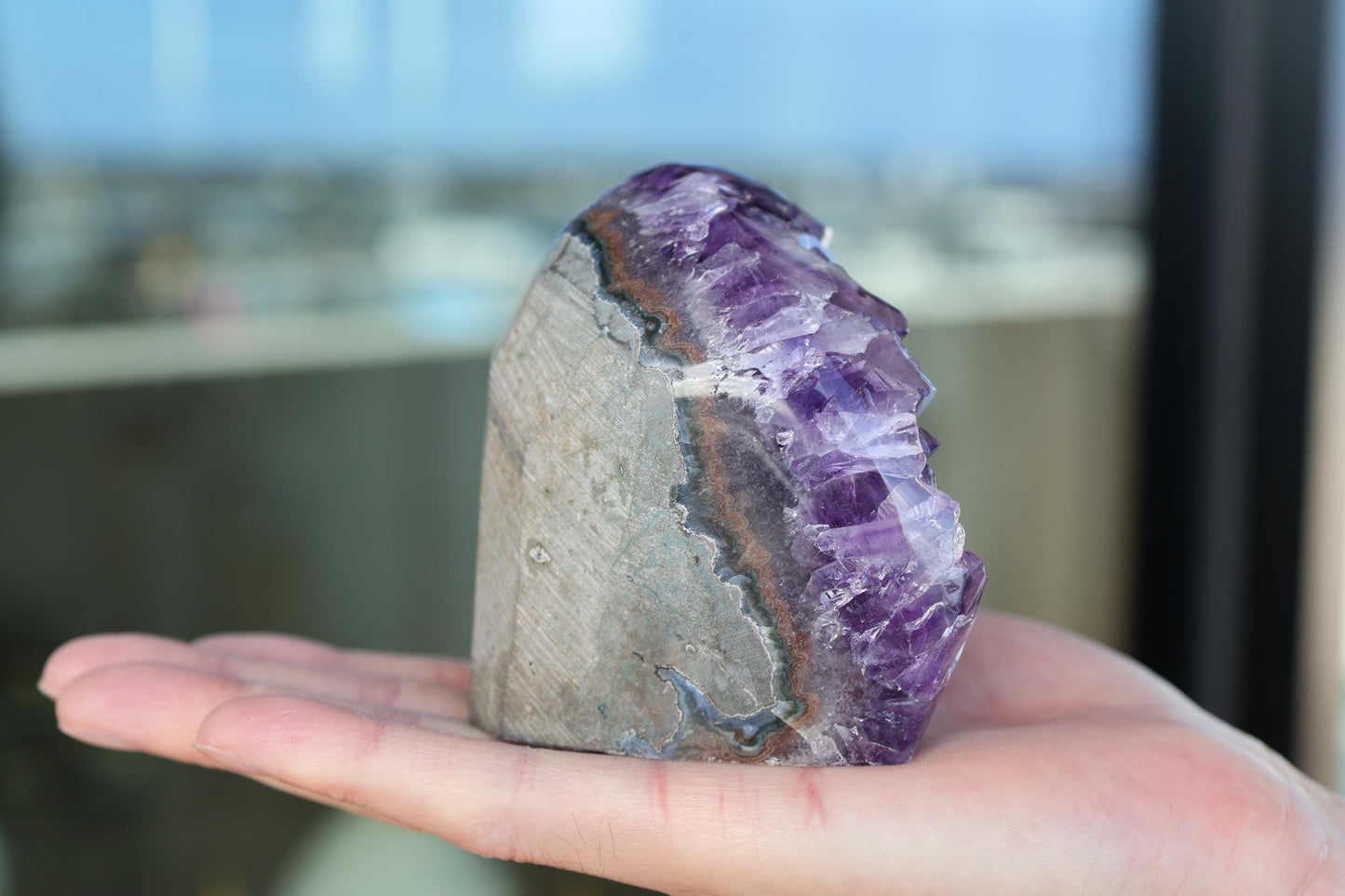 Premium Amethyst Geode 716g – Natural Purple Crystal for Meditation & Decor