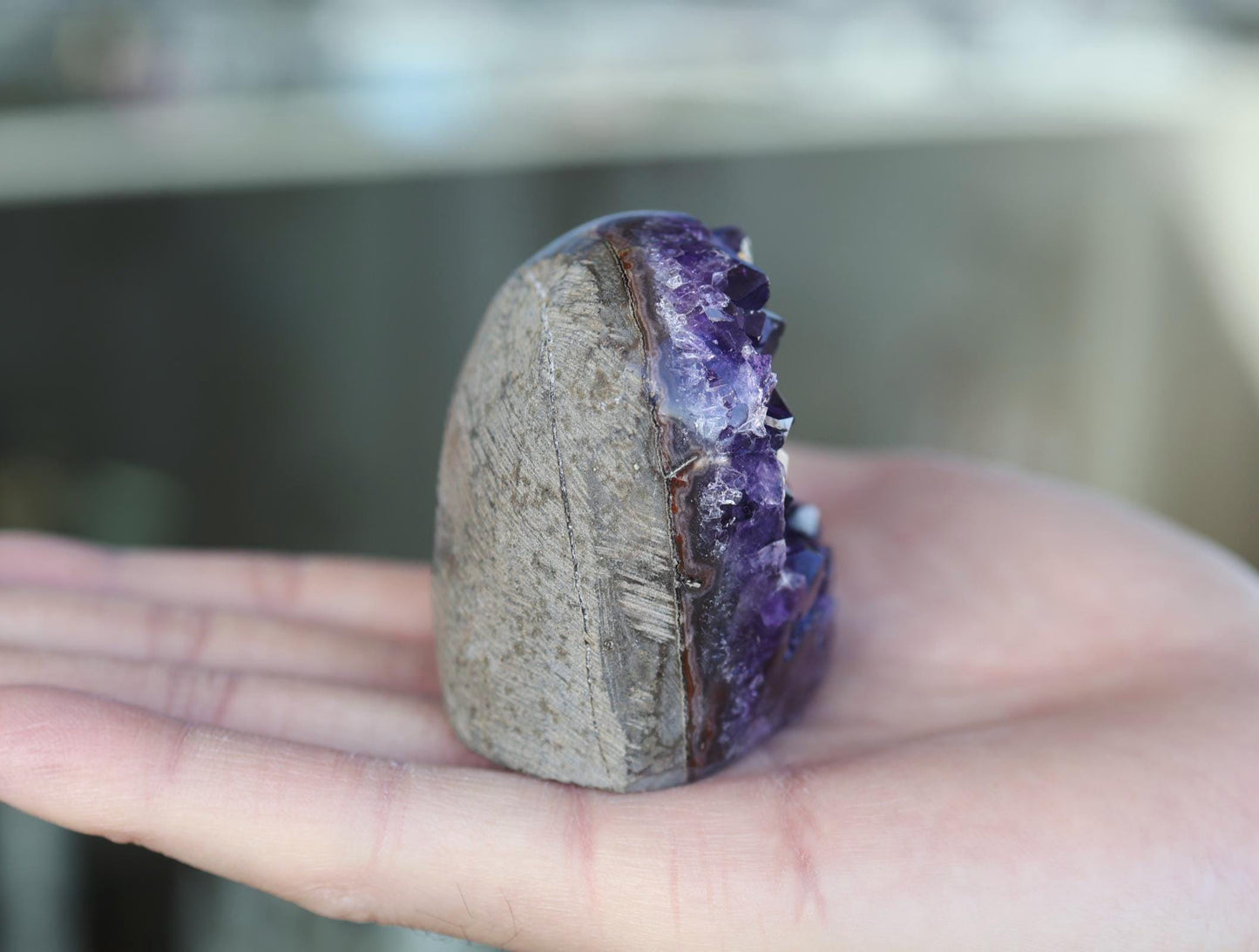 Natural Amethyst Geode 164g – Purple Crystal for Home Decor & Display