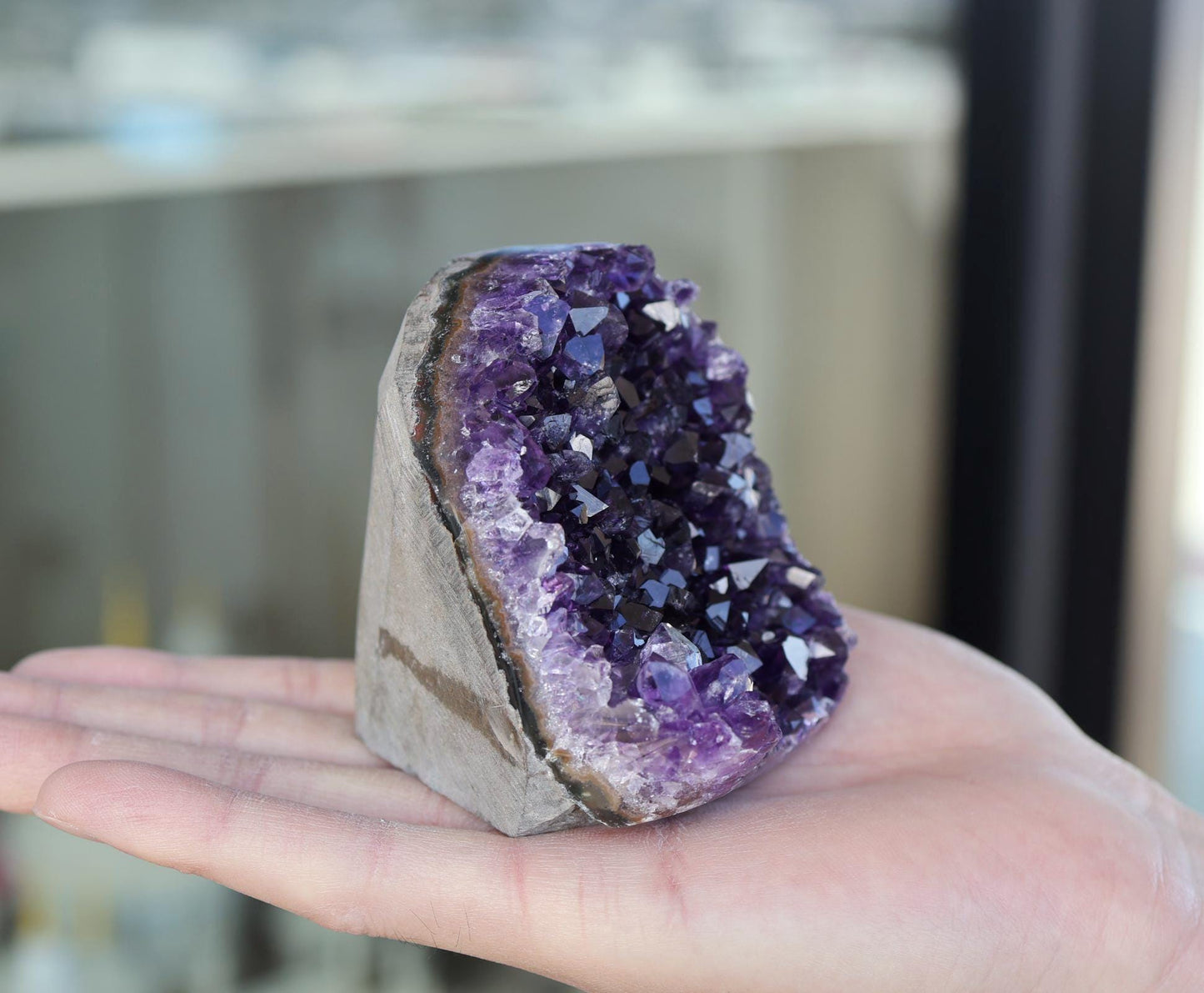 Premium Amethyst Geode 494g – Natural Purple Crystal for Meditation & Decor