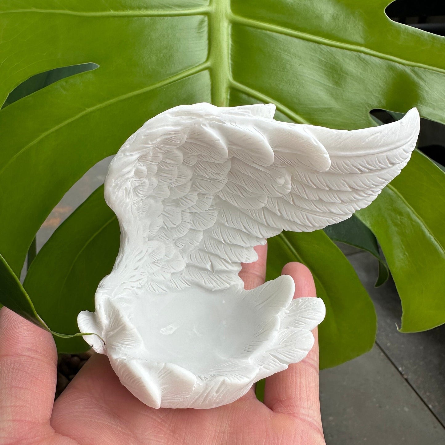 Angel Wing Crystal Sphere Stand – Gemstone Ball Holder & Decorative Display