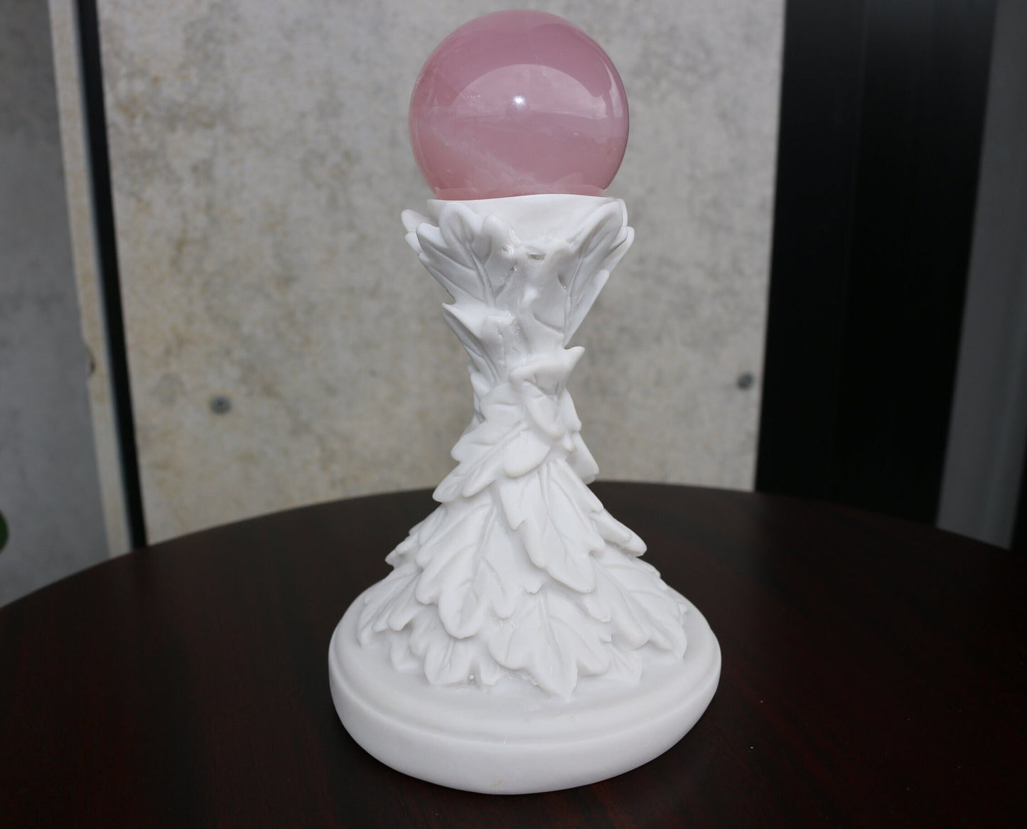 Gemstone Ball Stand – Elegant Crystal Sphere Holder for Display