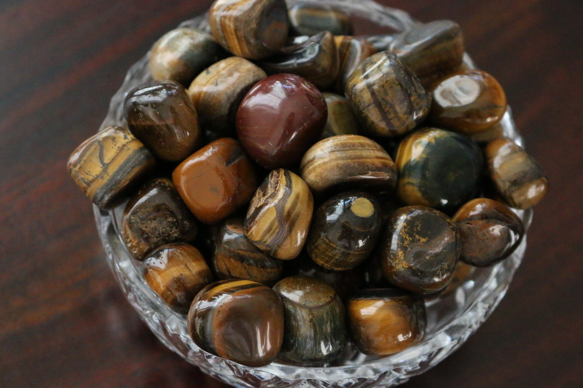 Natural Tumbled Tiger’s Eye Stone – Polished Tiger Eye Crystal, Pocket Stone, Small Display Crystal