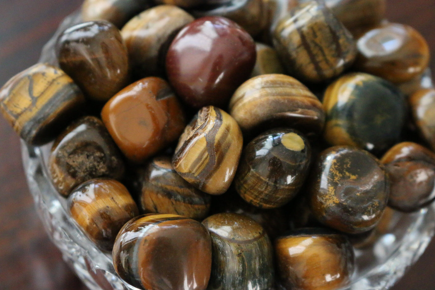 Natural Tumbled Tiger’s Eye Stone – Polished Tiger Eye Crystal, Pocket Stone, Small Display Crystal