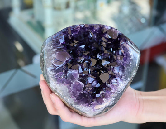 Premium Amethyst Geode 2466g – Large Natural Purple Crystal for Meditation & Decor