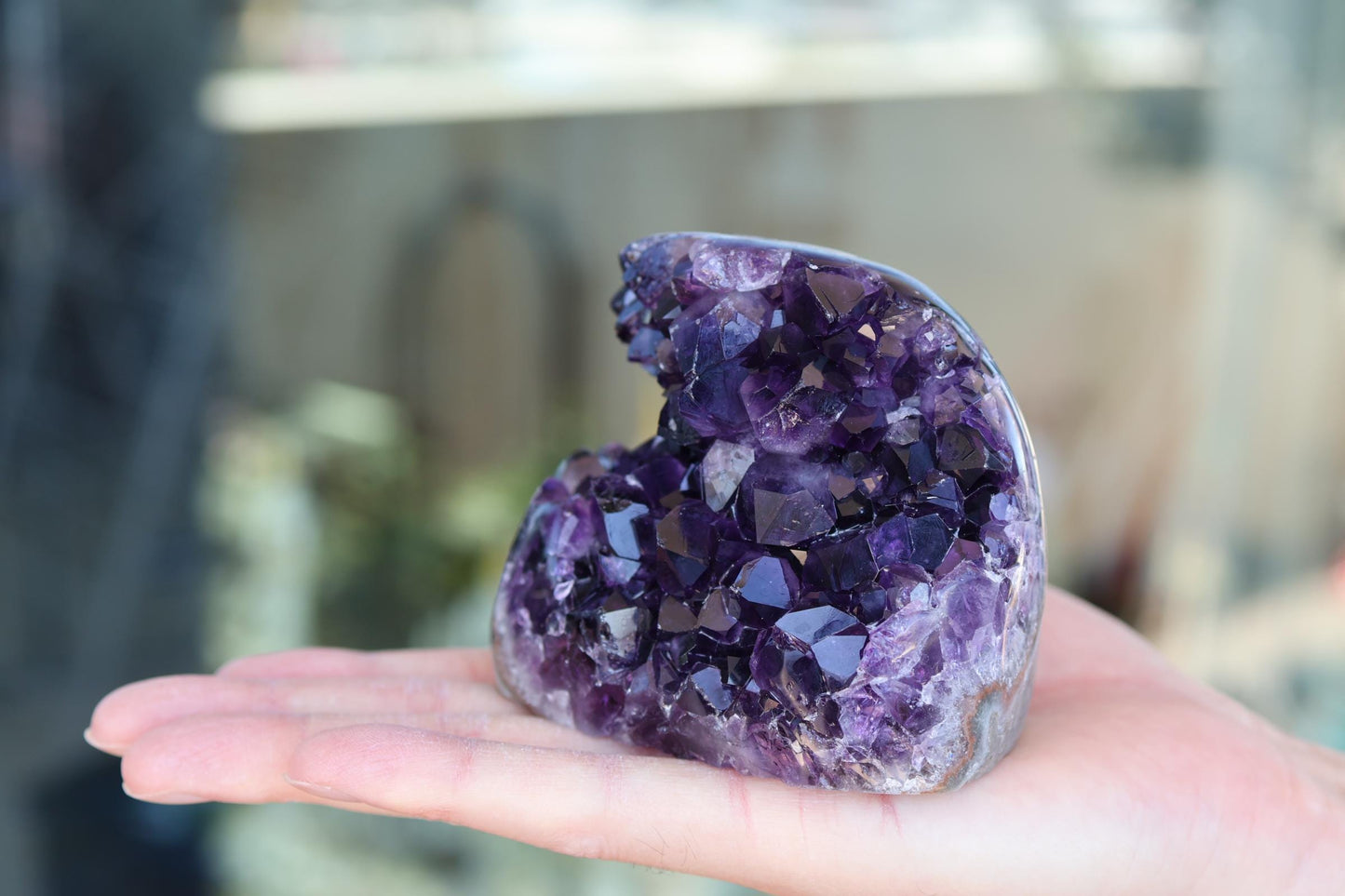 Natural Amethyst Geode Cluster 710g – Raw Purple Crystal for Home Decor & Display