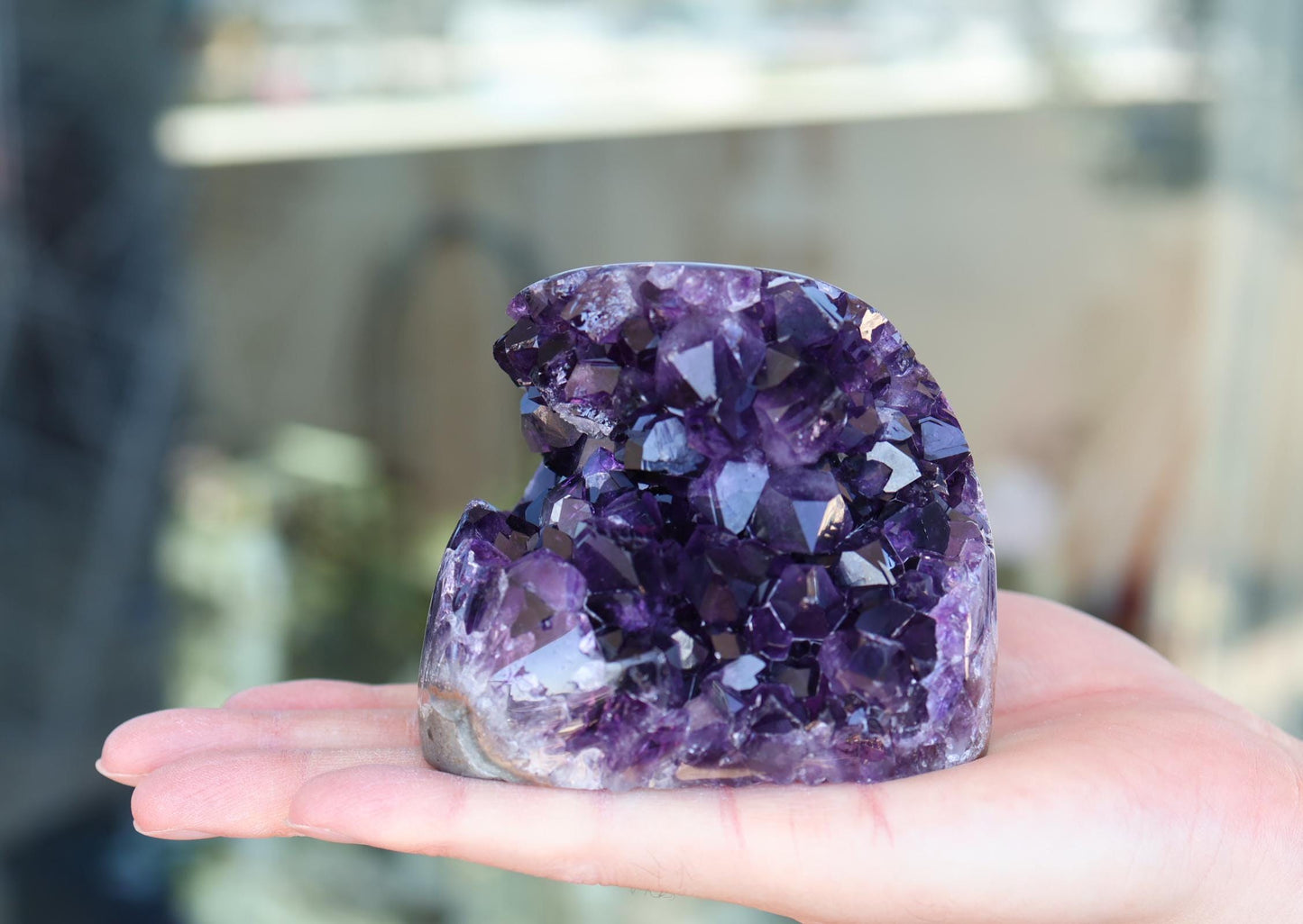 Natural Amethyst Geode Cluster 710g – Raw Purple Crystal for Home Decor & Display