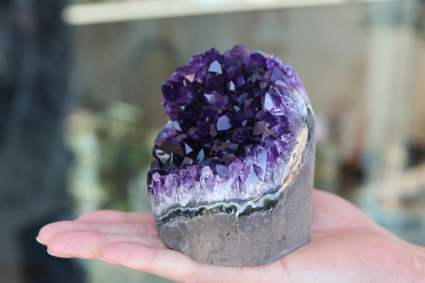 Natural Amethyst Geode Cluster 962g – Raw Purple Crystal for Home Decor & Display