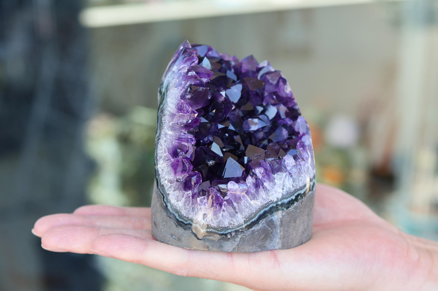 Natural Amethyst Geode Cluster 962g – Raw Purple Crystal for Home Decor & Display