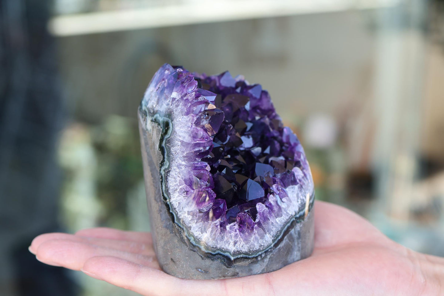 Natural Amethyst Geode Cluster 962g – Raw Purple Crystal for Home Decor & Display