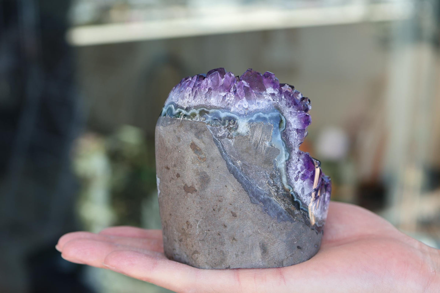 Natural Amethyst Geode Cluster 962g – Raw Purple Crystal for Home Decor & Display