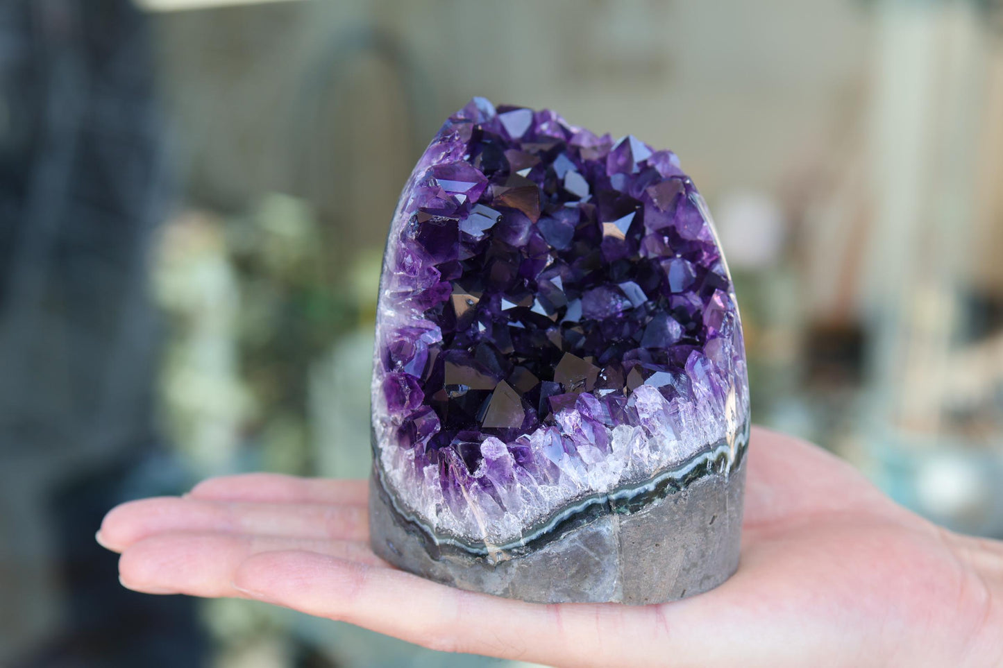 Natural Amethyst Geode Cluster 962g – Raw Purple Crystal for Home Decor & Display