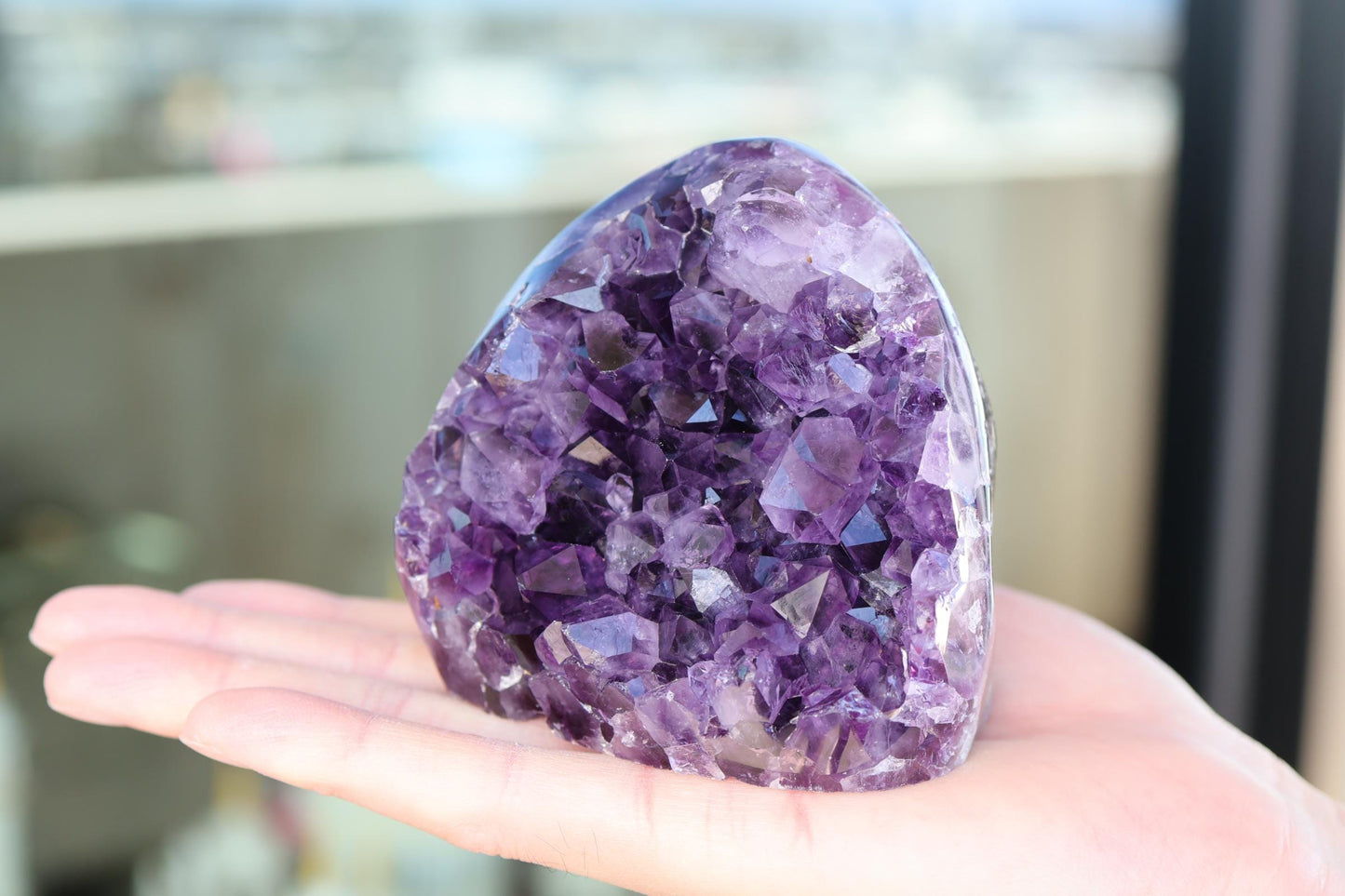 Premium Amethyst Geode 716g – Natural Purple Crystal for Meditation & Decor