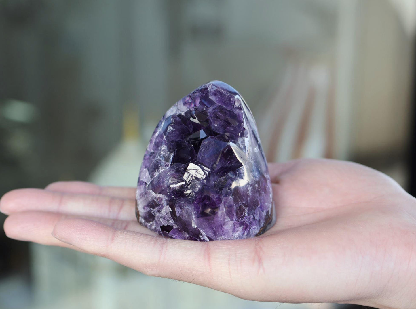 Natural Amethyst Geode 321g – Purple Crystal for Home Decor & Display