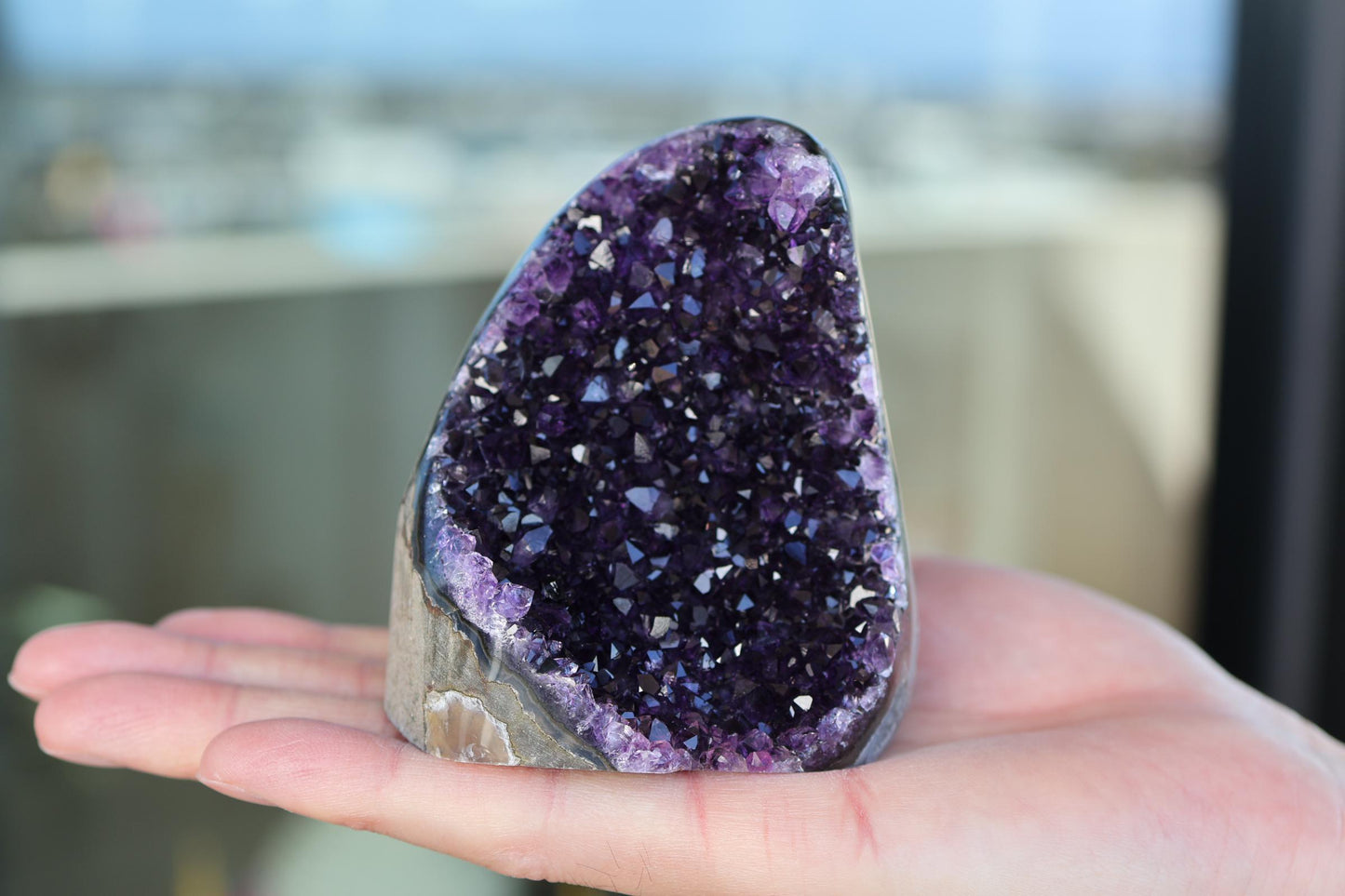 Premium Amethyst Cluster 565g – Natural Purple Geode for Display & Relaxation