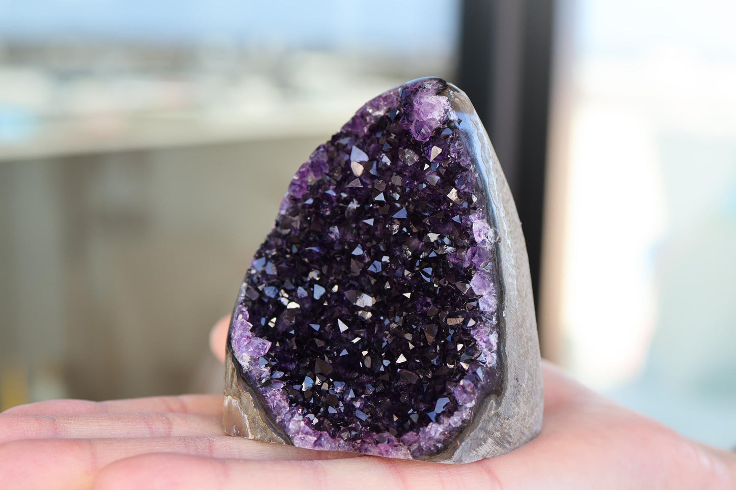 Premium Amethyst Cluster 565g – Natural Purple Geode for Display & Relaxation