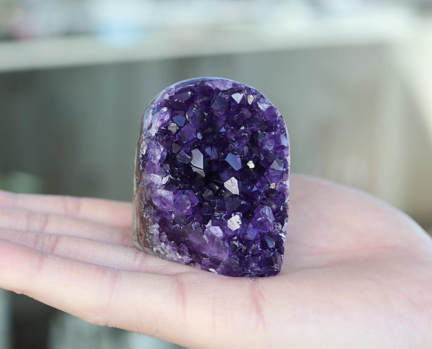 Natural Amethyst Geode 164g – Purple Crystal for Home Decor & Display