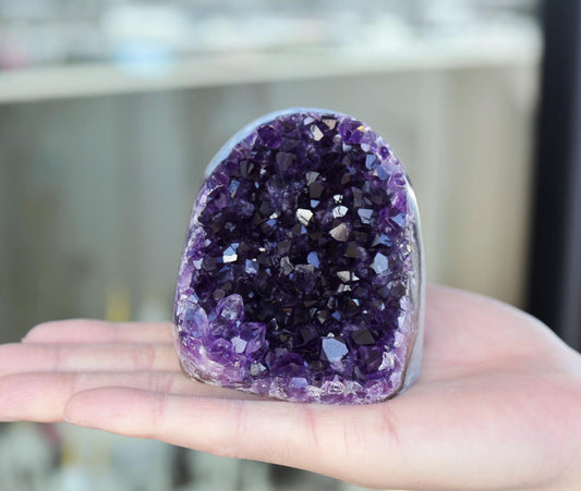 Premium Amethyst Geode 494g – Natural Purple Crystal for Meditation & Decor