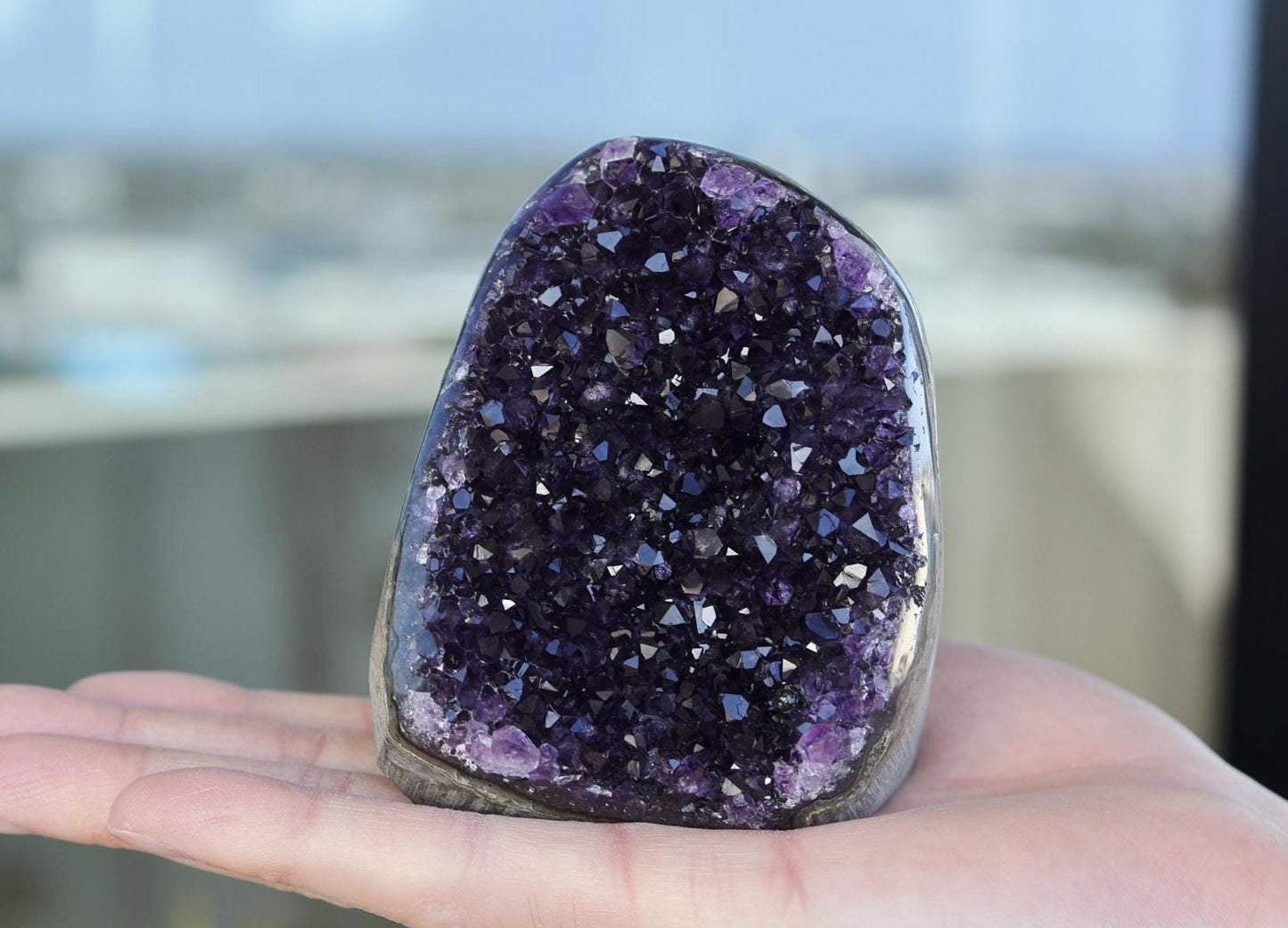 Premium Amethyst Geode 574g – Natural Purple Crystal for Meditation & Decor
