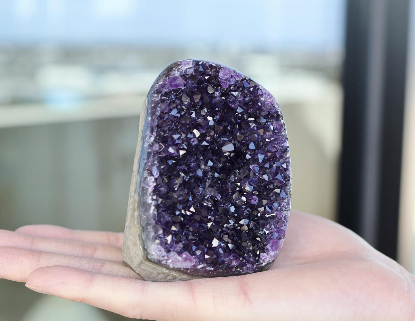 Premium Amethyst Geode 574g – Natural Purple Crystal for Meditation & Decor