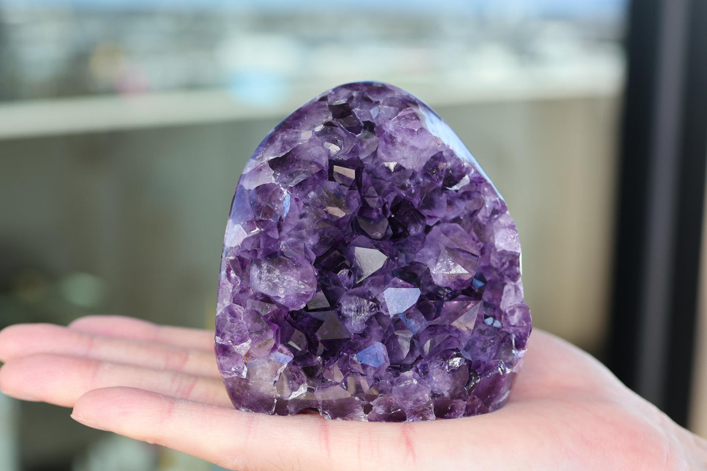 Premium Amethyst Geode 716g – Natural Purple Crystal for Meditation & Decor