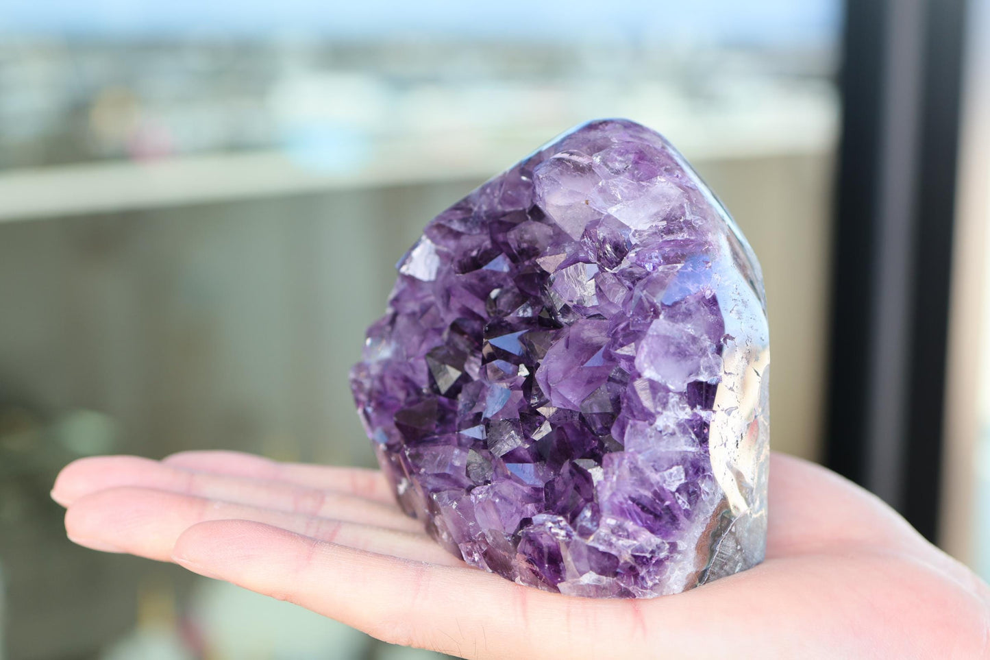 Premium Amethyst Geode 716g – Natural Purple Crystal for Meditation & Decor