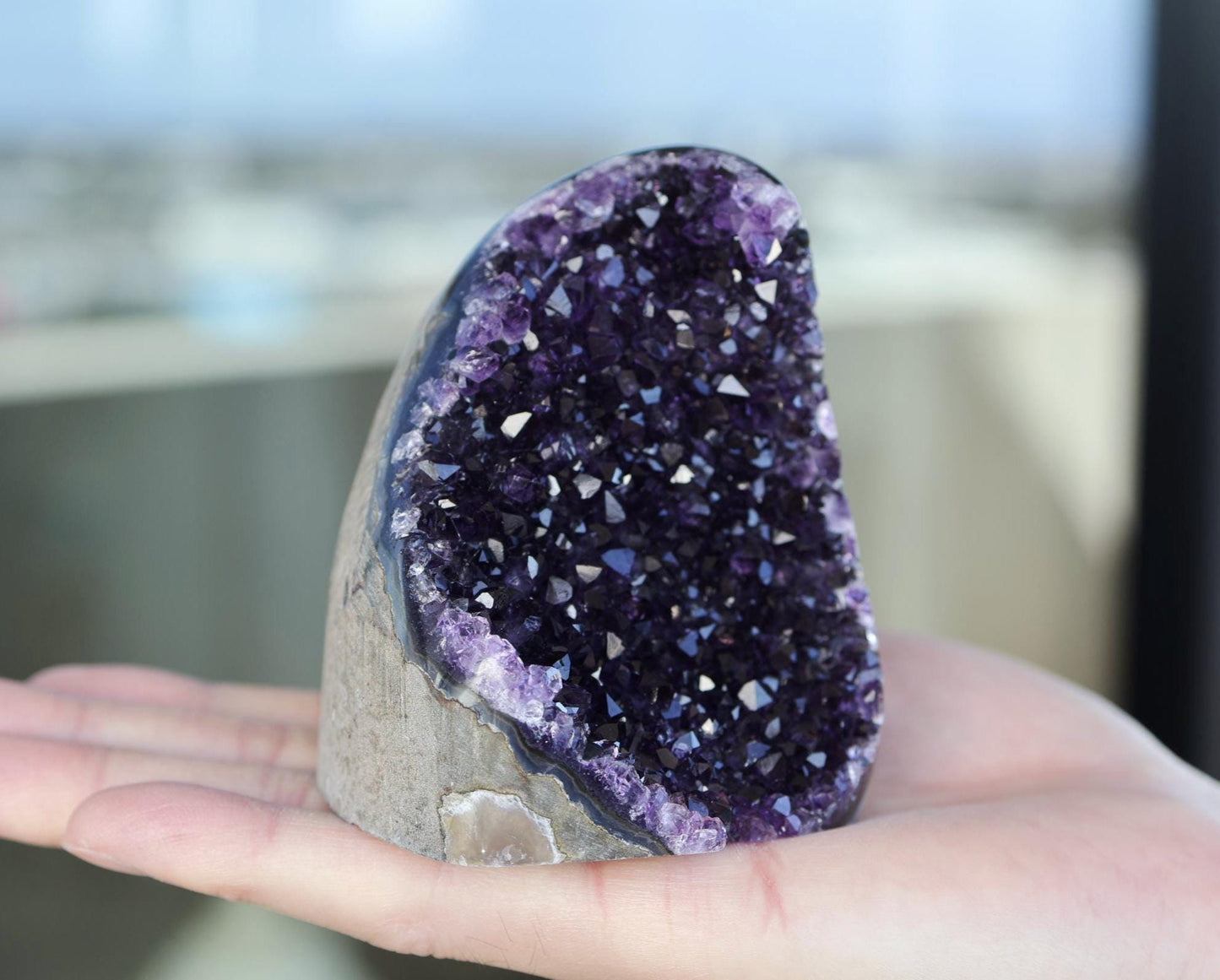 Premium Amethyst Cluster 565g – Natural Purple Geode for Display & Relaxation