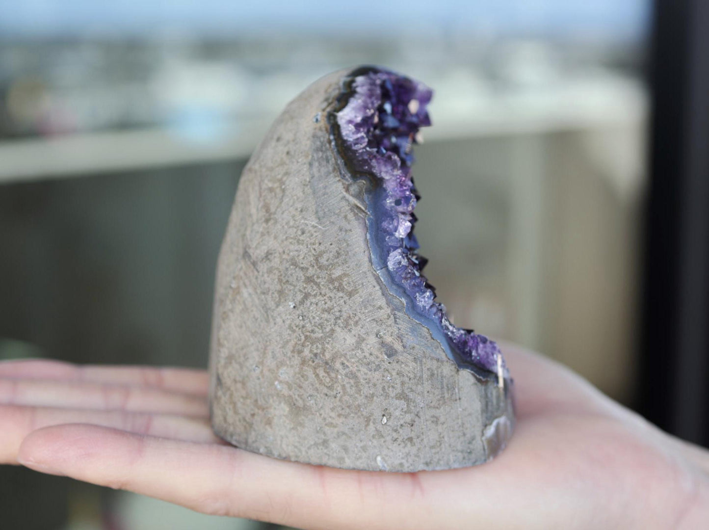 Premium Amethyst Cluster 565g – Natural Purple Geode for Display & Relaxation