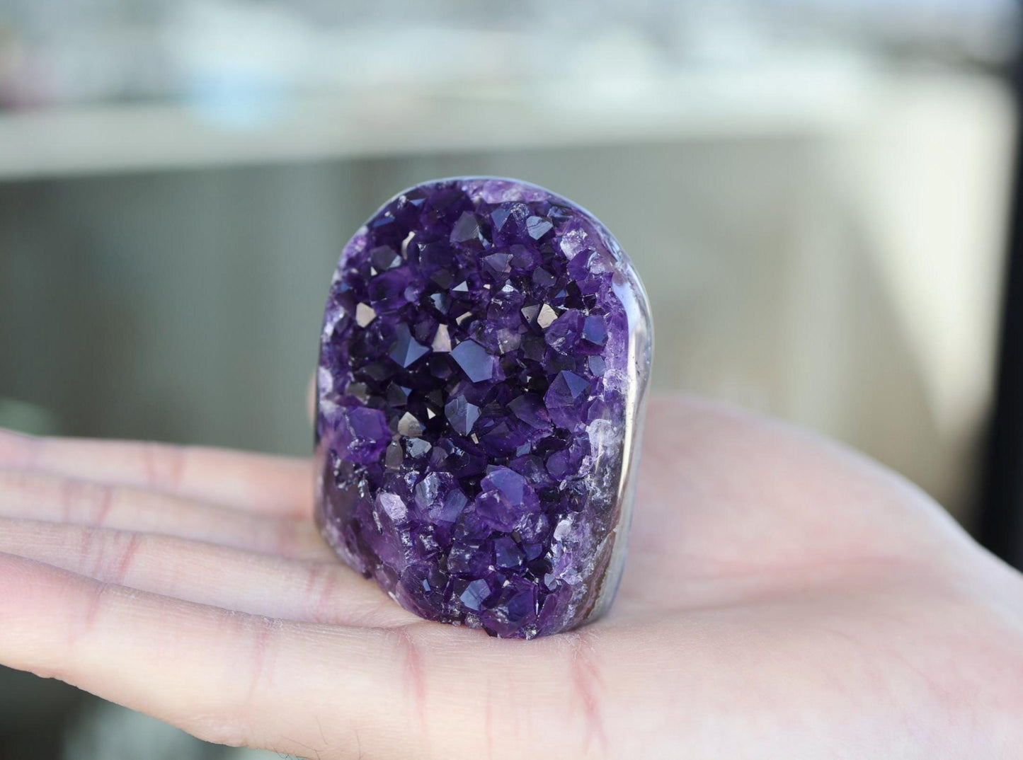 Natural Amethyst Geode 164g – Purple Crystal for Home Decor & Display