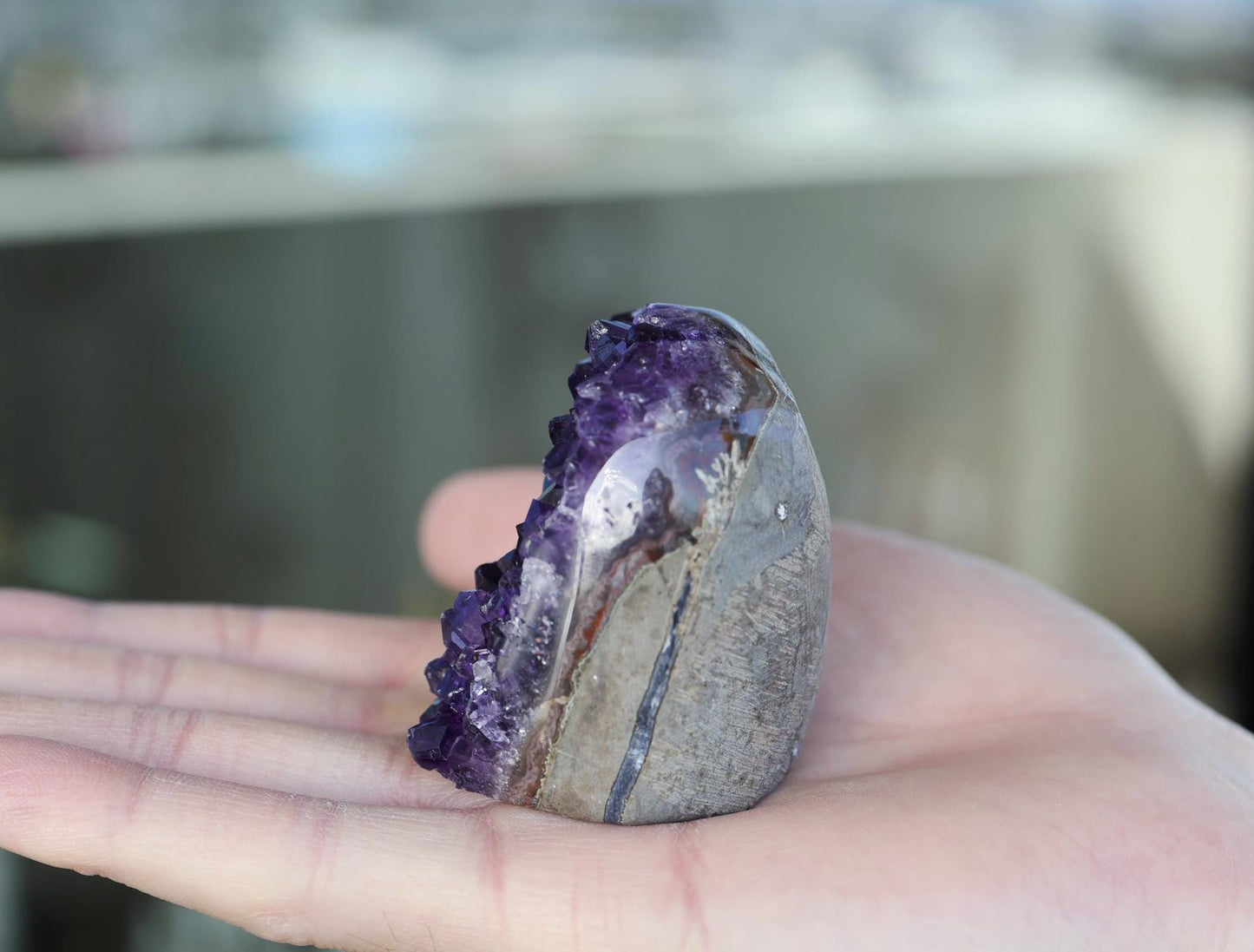 Natural Amethyst Geode 164g – Purple Crystal for Home Decor & Display