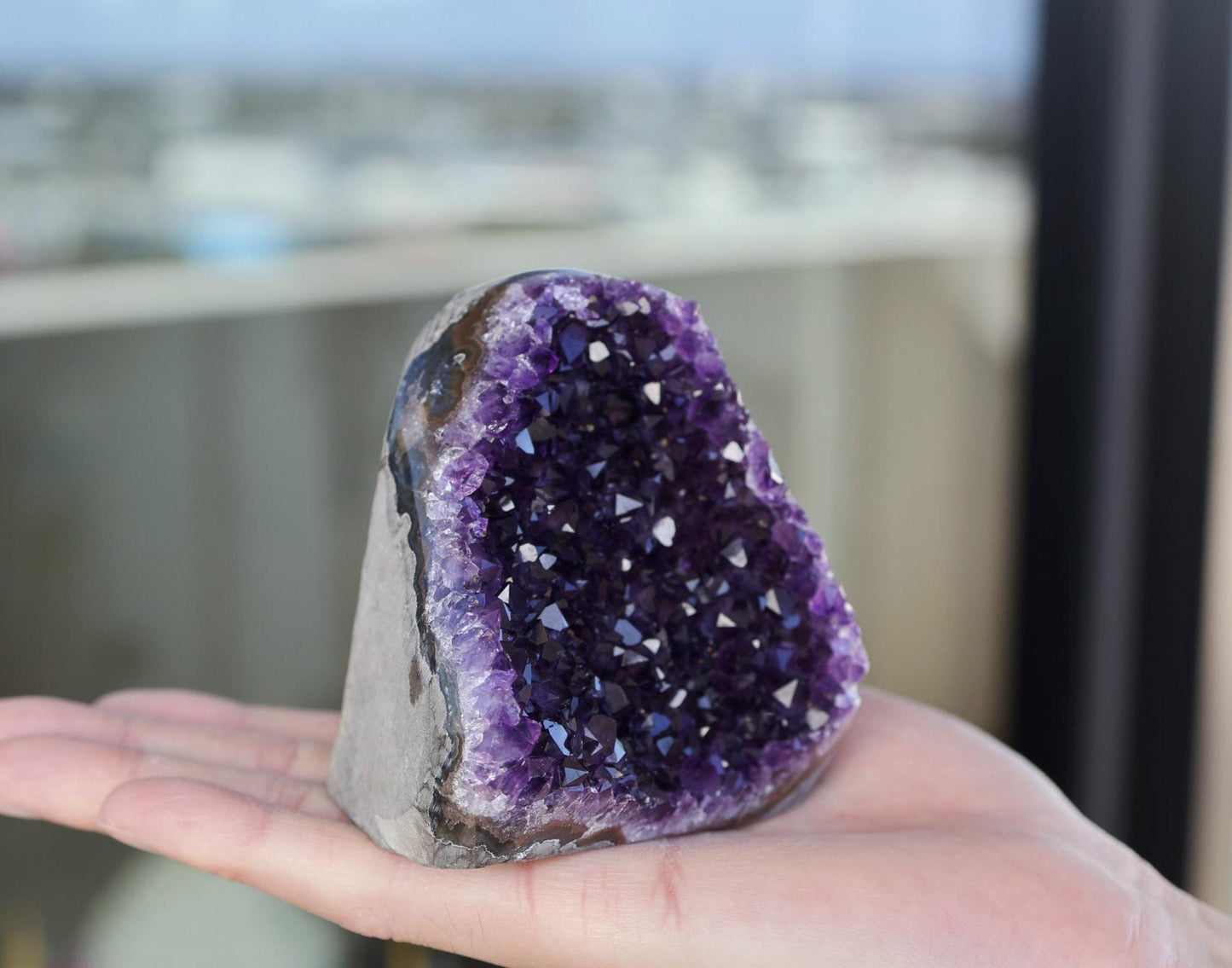 Natural Amethyst Geode 555g – Purple Crystal for Home Decor & Display