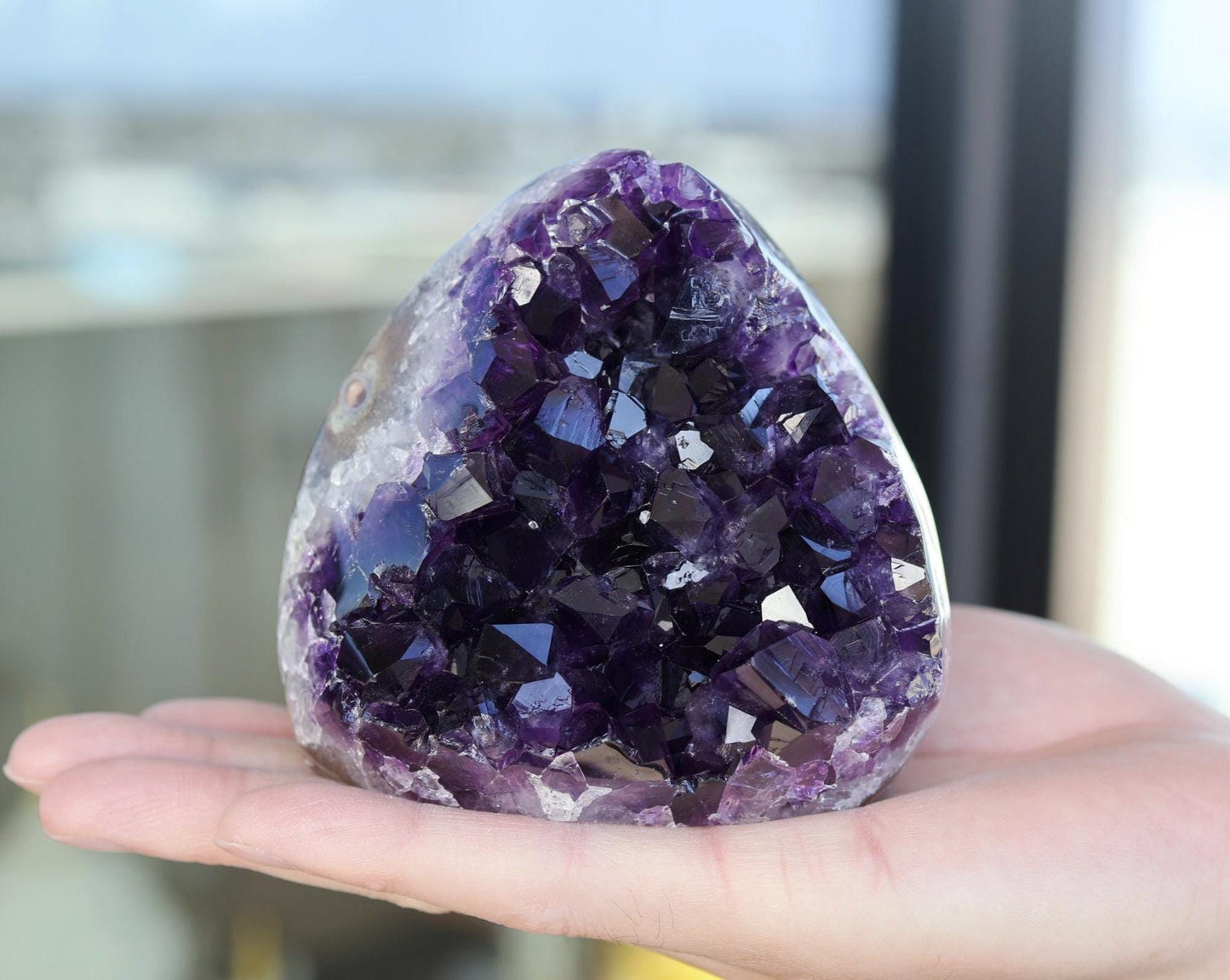 Natural Amethyst Geode Cluster 840g – Raw Purple Crystal for Home Decor & Display
