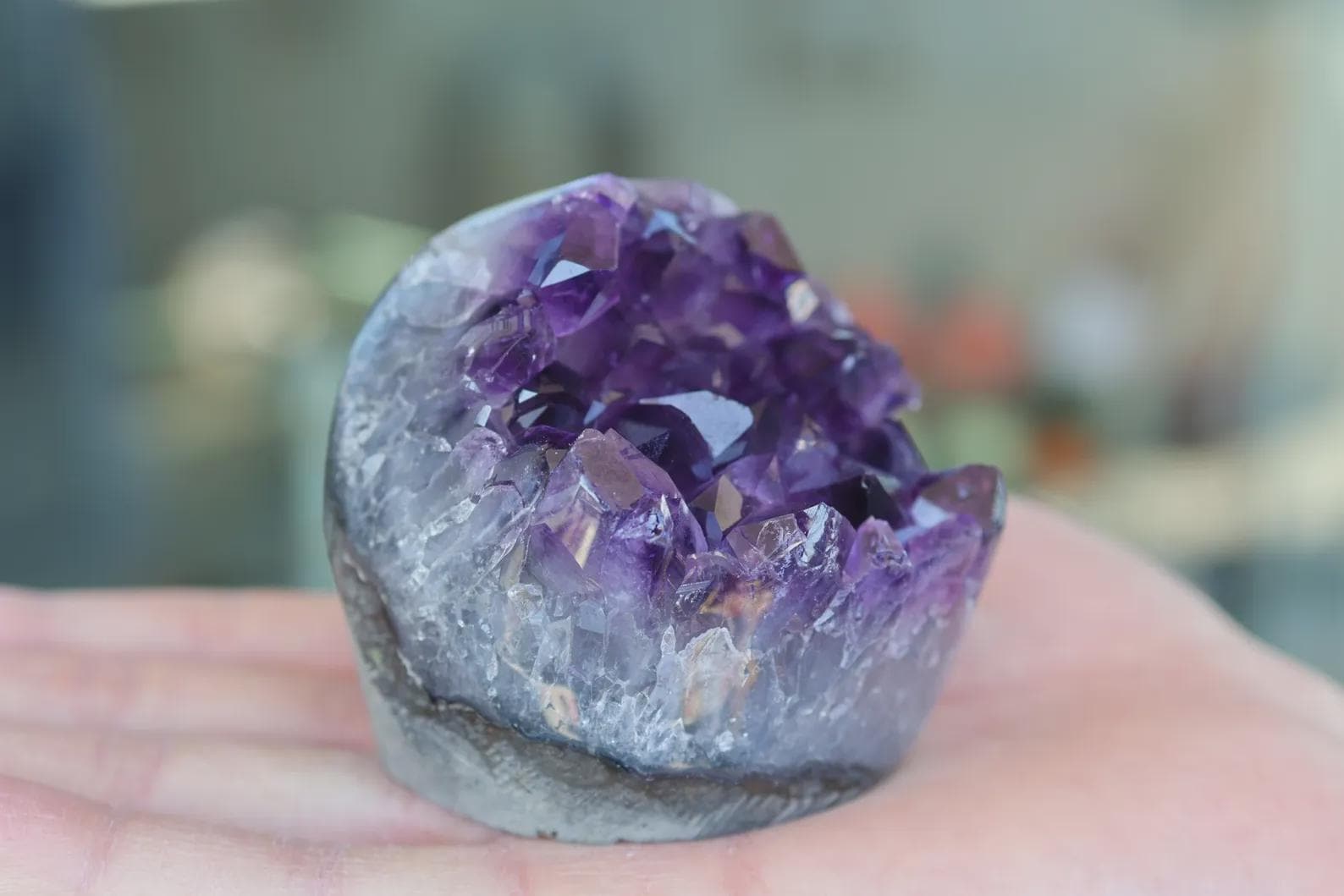 Natural Amethyst Geode Cluster – Purple Crystal Decor, Raw Quartz Gift, Home Display